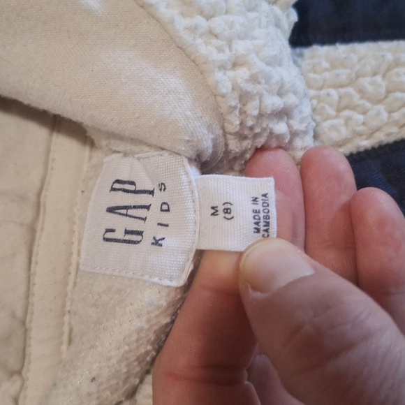 💥Buy2Get1Free💥GAP Kids White Hoodie with Navy and Red Accents - Picture 2 of 5